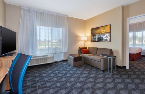 Grand Rapids Hotel | TownePlace Suites by Marriott Grand Rapids Airport Southeast