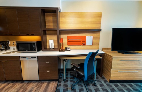 Lake Forest Hotel | TownePlace Suites by Marriott Irvine Lake Forest
