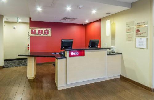 Murlin Heights Hotel | TownePlace Suites Dayton North