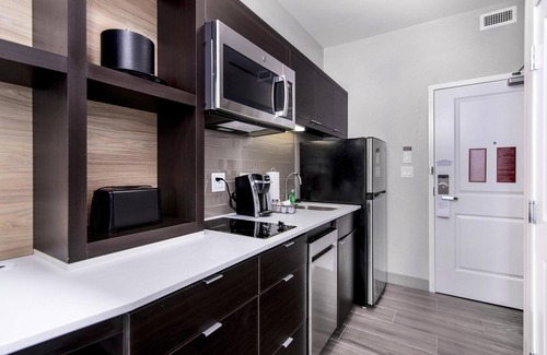 Houston Hotel | Towneplace Suites Houston Hobby Airport
