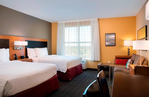 Florida Central Atlantic Coast Hotel | TownePlace Suites Orlando at FLAMINGO CROSSINGS® Town Center/Western Entrance