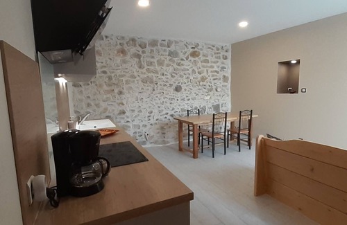 Saint-Remeze House | Townhome