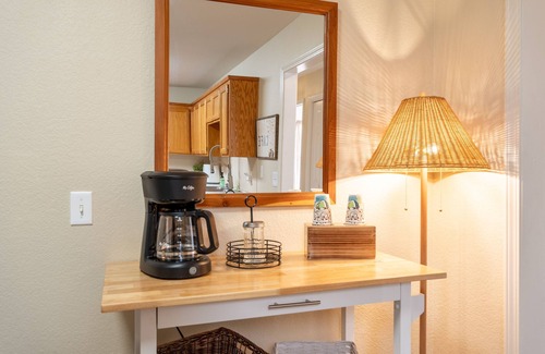 Springdale House | Townhome with a peaceful, soothing vibe, featuring KING and QUEEN size beds