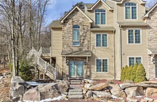 Lake Harmony House | Townhome with Grill Less Than 1 Mi to Big Boulder Mountain
