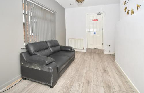 Crewe House | Townhouse @ 115 Walthall Street Crewe