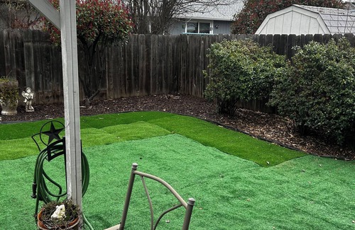 Medford House | Townhouse 2 bed 2 bath fenced backyard garage park