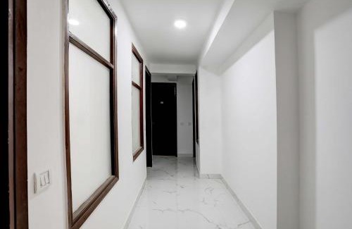 New Delhi Hotel | Townhouse 24*7