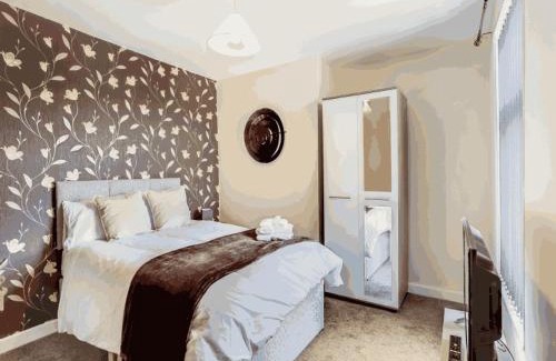 Crewe House | Townhouse @ 62 Samuel Street Crewe