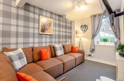 Montrose Apartment | Townhouse Apartment 3 Bedroom High St Montrose