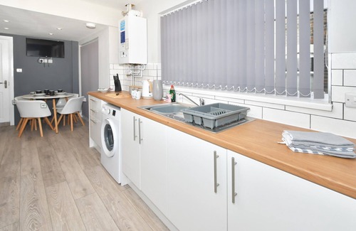 Stoke-on-Trent House | Townhouse @ Bucknall New Road Stoke
