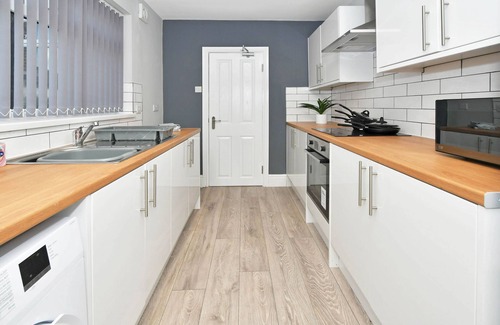 Stoke-on-Trent House | Townhouse @ Bucknall New Road Stoke