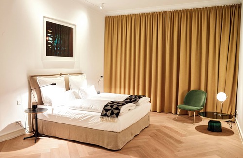 Altstadt-Nord Hotel | Townhouse by THE QVEST