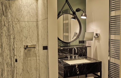 Altstadt-Nord Hotel | Townhouse by THE QVEST