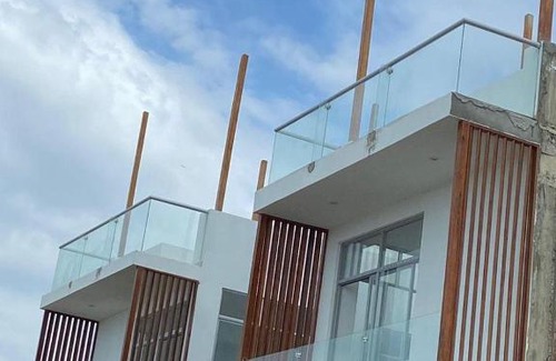 Bocapan House | TownHouse Casa Blanca