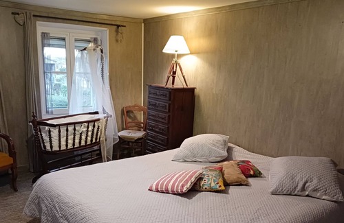 Saint-Nazaire-d'Aude House | Townhouse near the Canal du Midi