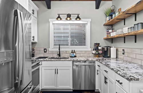 Sandpoint House | Townhouse in Private Lakeside Community