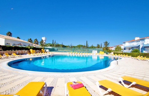 Portimao House | Townhouse Moreton by Algarve Vacation