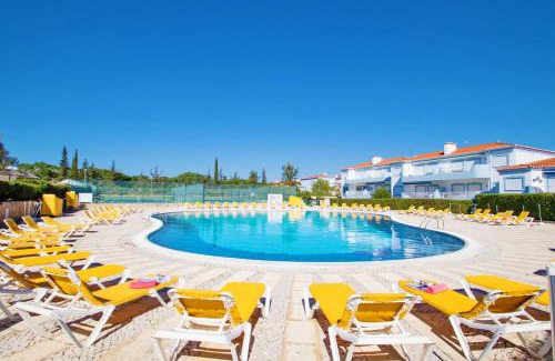 Portimao House | Townhouse Moreton by Algarve Vacation
