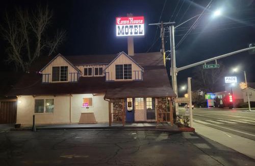 Bishop Hotel | Townhouse Motel