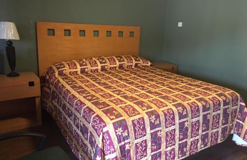 Sacramento Hotel | Townhouse Motel - West Sacramento