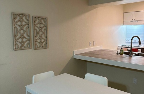 Gainesville House | Townhouse Near I75. Pet Friendly w/fire pit.