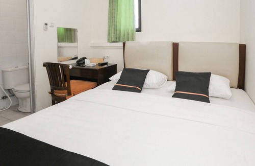 Old Jakarta Hotel | Townhouse Oak J&b Gunung Sahari