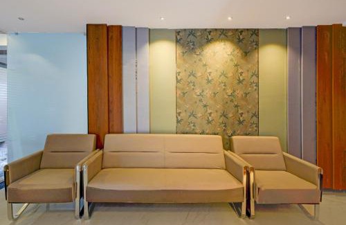 Hyderabad Hotel | Townhouse Oak Premier Raidurg Bio Diversity Park