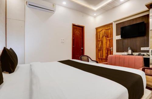 Varanasi Hotel | Townhouse OAK R R Palace