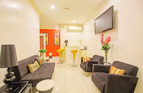 Pio del Pilar Hotel | Townhouse Oak VIP Suites, Evangelista Makati Manila