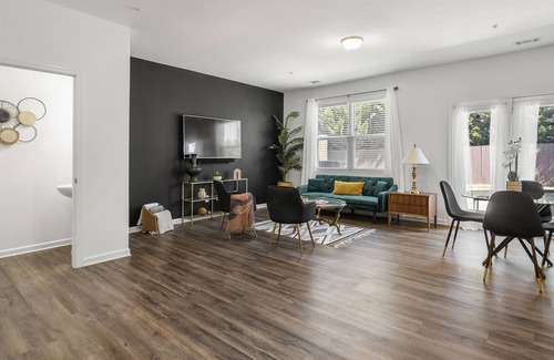 Lovejoy House | Townhouse Oasis