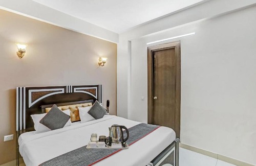 Noida Hotel | Townhouse Premium
