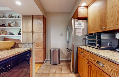 Stratton Mountain House | Townhouse with game room, fireplace, pool, tennis, BBQ area, gym, deck, & grill