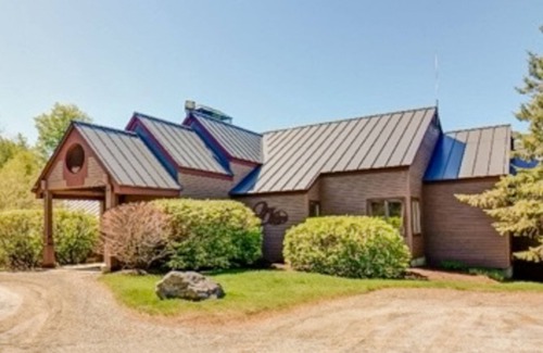 Stratton Mountain House | Townhouse with game room, fireplace, pool, tennis, BBQ area, gym, deck, & grill