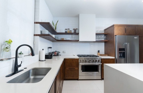Las Catalinas House | Townhouse with Pool 2 Minute Walk to the Beach