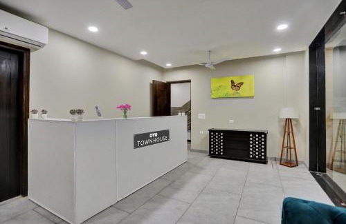 Sector 27 Hotel | Townhouse Xanthe