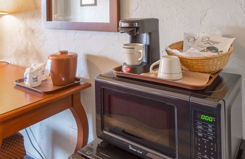 Townsend Hotel | Townsend River Breeze Inn