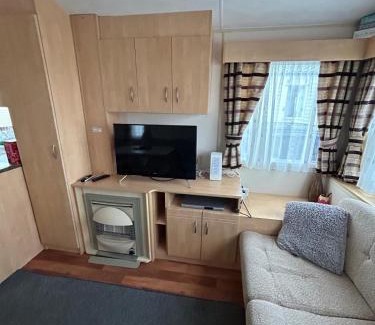 Towyn House | Towyn 95 Golden Gate Rentals