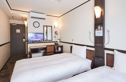 Takaoka Hotel | Toyoko Inn Shin Takaoka Station Shinkansen Minami