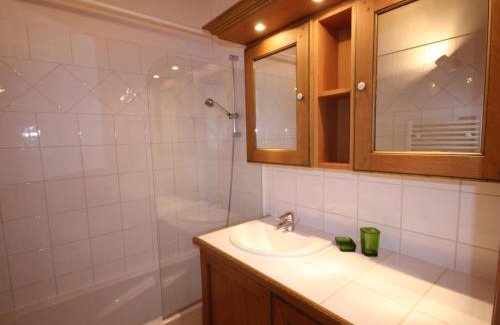 Les Saisies Apartment | Très bel appartement aux Saisies - 2 chambres, balcon et WIFI - FR-1-293-102