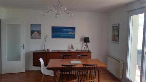 Dinard Apartment | Très bel appartement centre ville 2 mn plages et marché