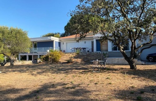 Castelnau-le-Lez House | Très Belle Villa Avec Grande Piscine de 12x6 sur 2200 m2. La Campagne en Ville