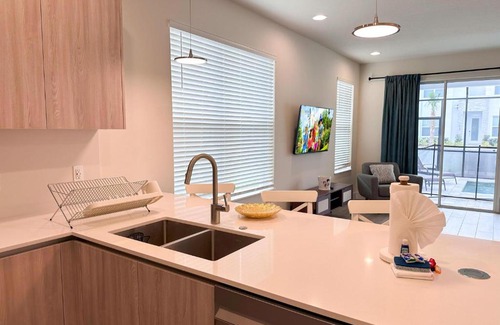 Bay Lake Apartment | TR1399 – 3BR Townhouse w/Private Pool - 8 guests