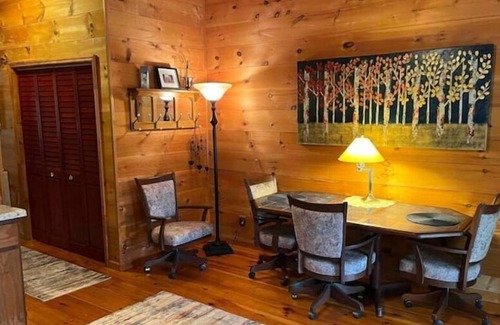 Kedron House | Trace Hollow Bunkhouse - peaceful and rustic country getaway near Nashville!