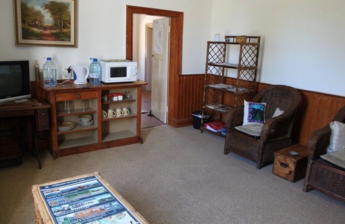 Graaff-Reinet House | Trackers Inn