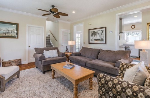 Beachwalk House | TradeWind on Harbor Island - 4 Bedrooms Sleeps 8