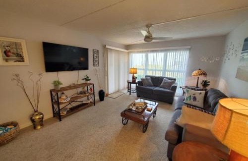 Crescent Beach Apartment | Tradewinds 151 condo
