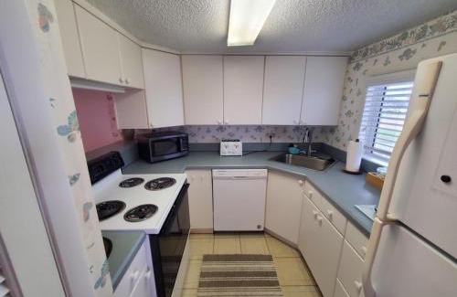 Crescent Beach Apartment | Tradewinds 151 condo