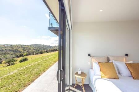 Oneroa Apartment | Tradewinds Luxury Apartment, views, pool and spa
