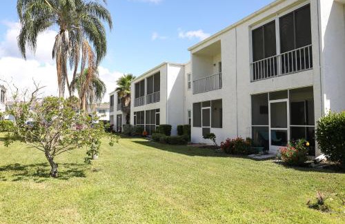 Clearwater Apartment | Tradewinds Retreat - Pool, 15 min to Clearwater Beach