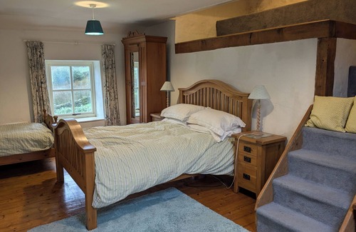 Llanfrothen Other | Traditional 18th century farmhouse on the slopes of a mountain